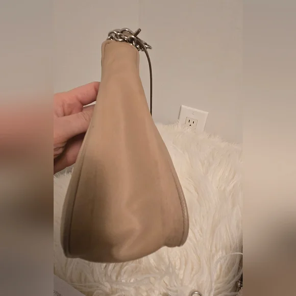 Prada Re-Edition 2005 👜 - Picture 6 of 14